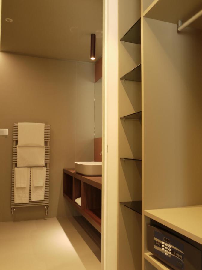 Rb Del Teatro&Apartaments Imola Exterior photo