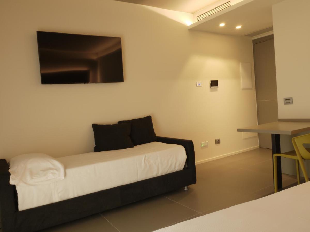 Rb Del Teatro&Apartaments Imola Exterior photo